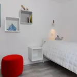 Olympia Haus 1, Whg 1 דירה