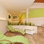 Olympia Haus 1, Whg 1 *